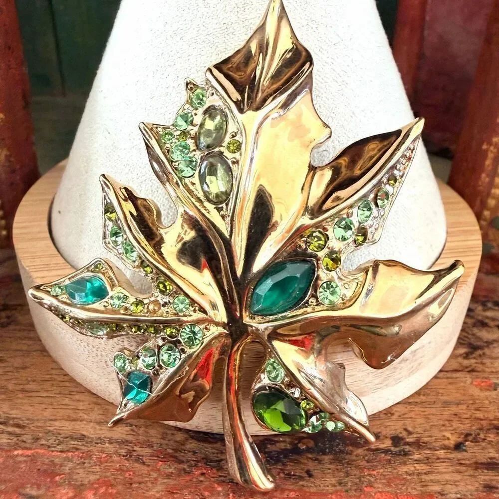 Vintage Gold Tone Maple Leaf Brooch with Green Rhinestones